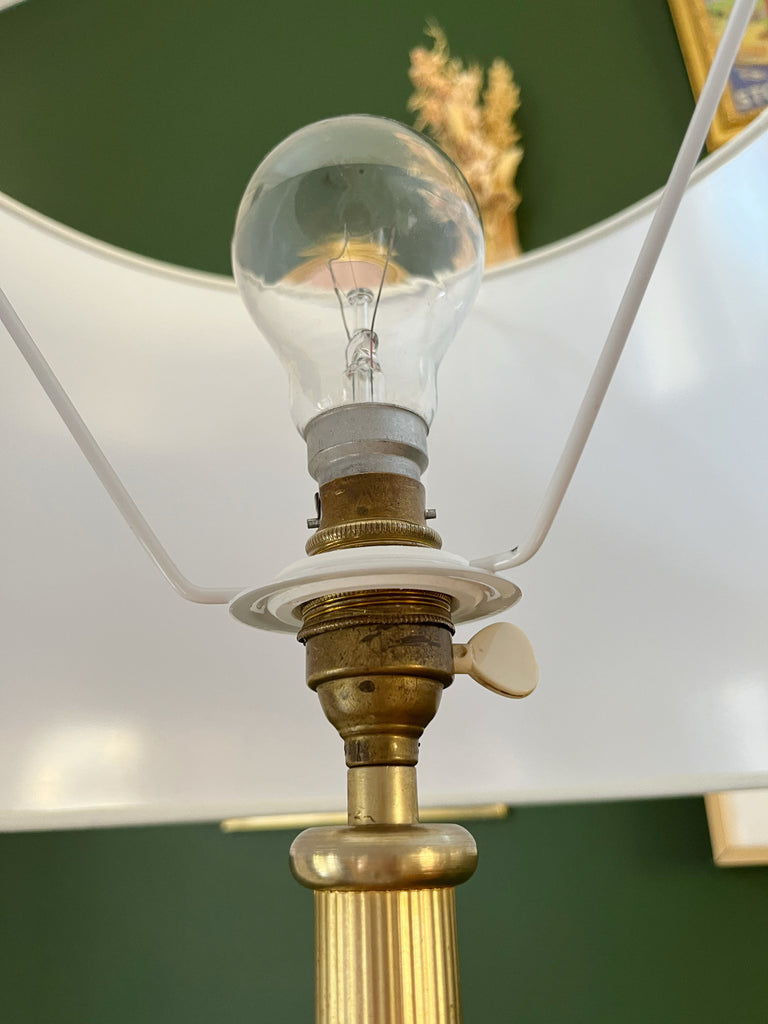 lampadaire tripode lampe laiton doré vintage fauteuil crapaud luminaire seconde main chiné 