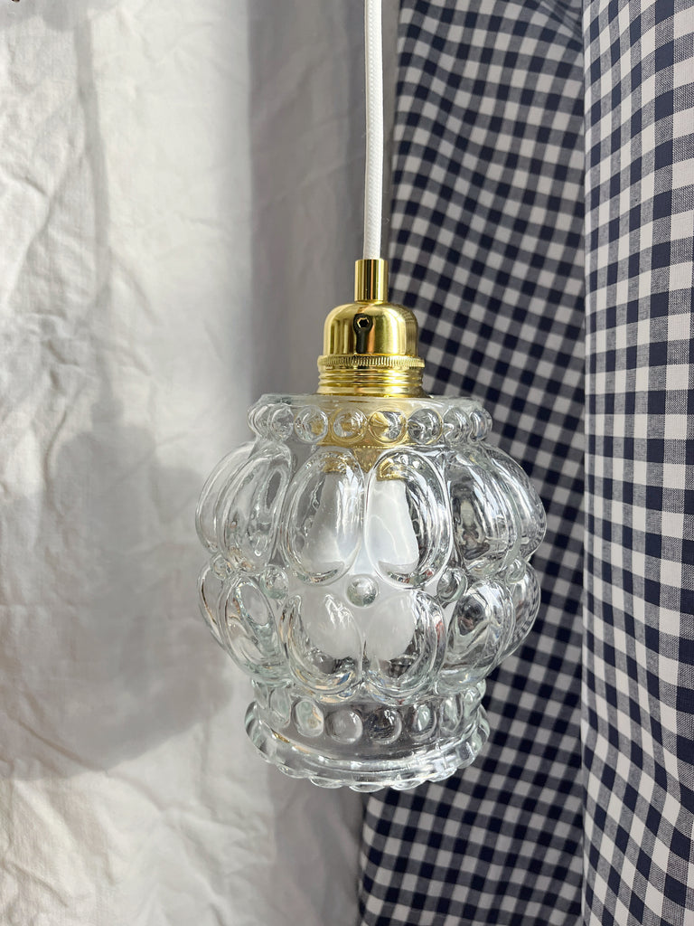 lampe ancienne lampe vintage baladeuse verre moulé laiton duo globe ancien globe chiné lampes lampe d'appoint cosy sélection coeur selency