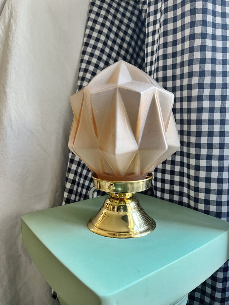 Lampe ancienne lampe vintage globe chiné globe ancien luminaires selency Sélection Coeur lampe à poser vanity boum précieuses 