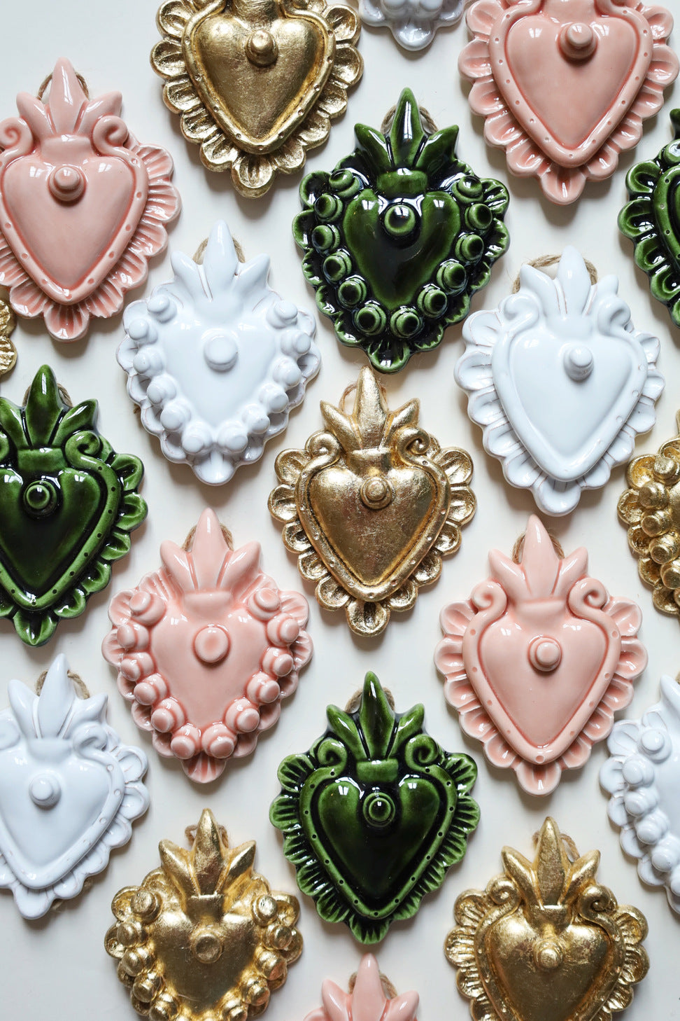 Ex Voto Mural Coeur Rayonnant 17cm - Rose | La Boutique des Chrétiens Ex Voto Mural Coeur Rayonnant 17cm - Rose | La Boutique des Chrétiens